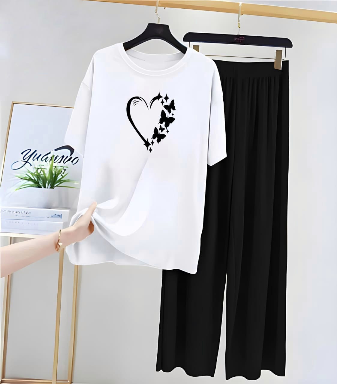 Black Heart Printed Night Suit