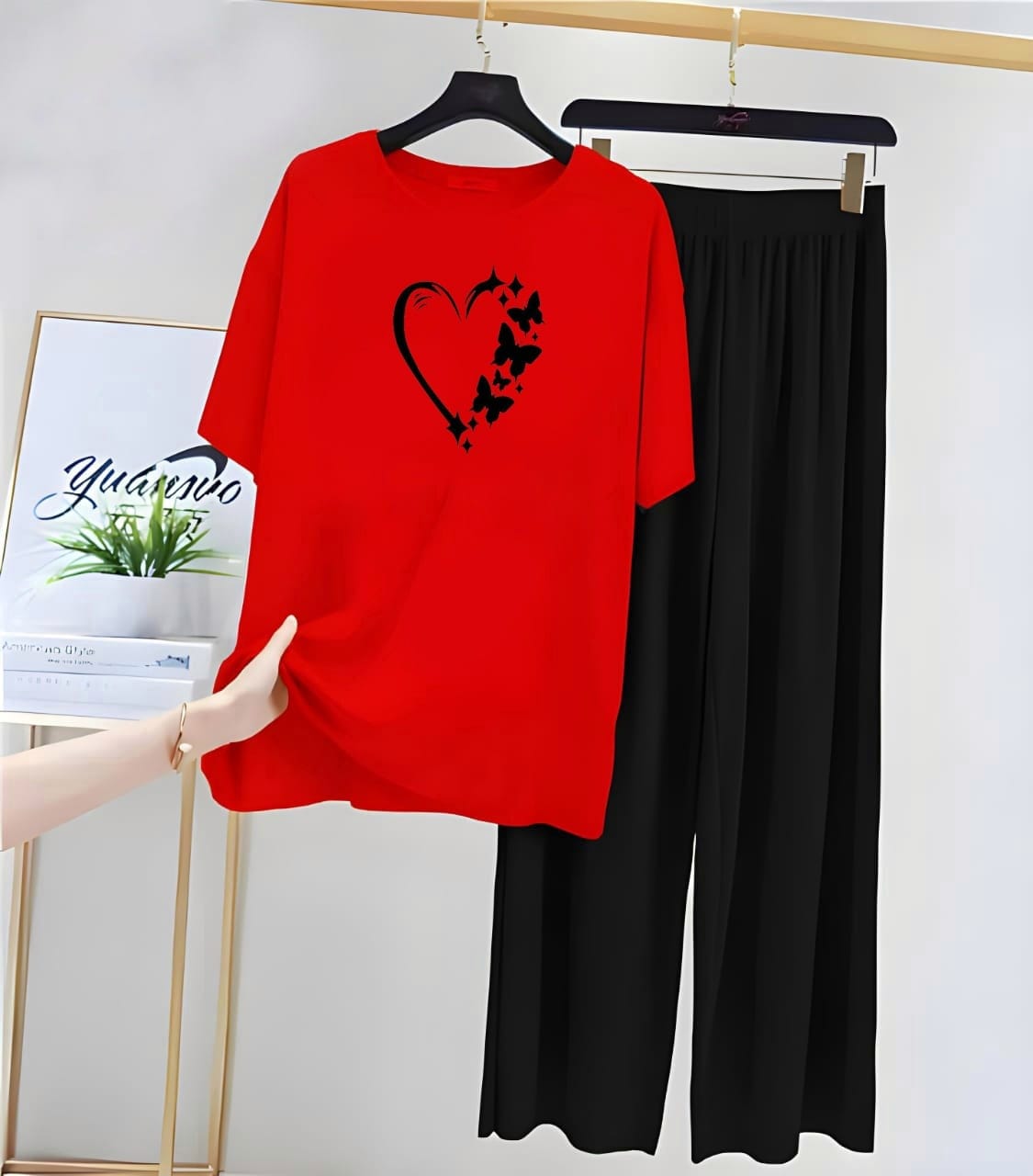 Black Heart Printed Night Suit