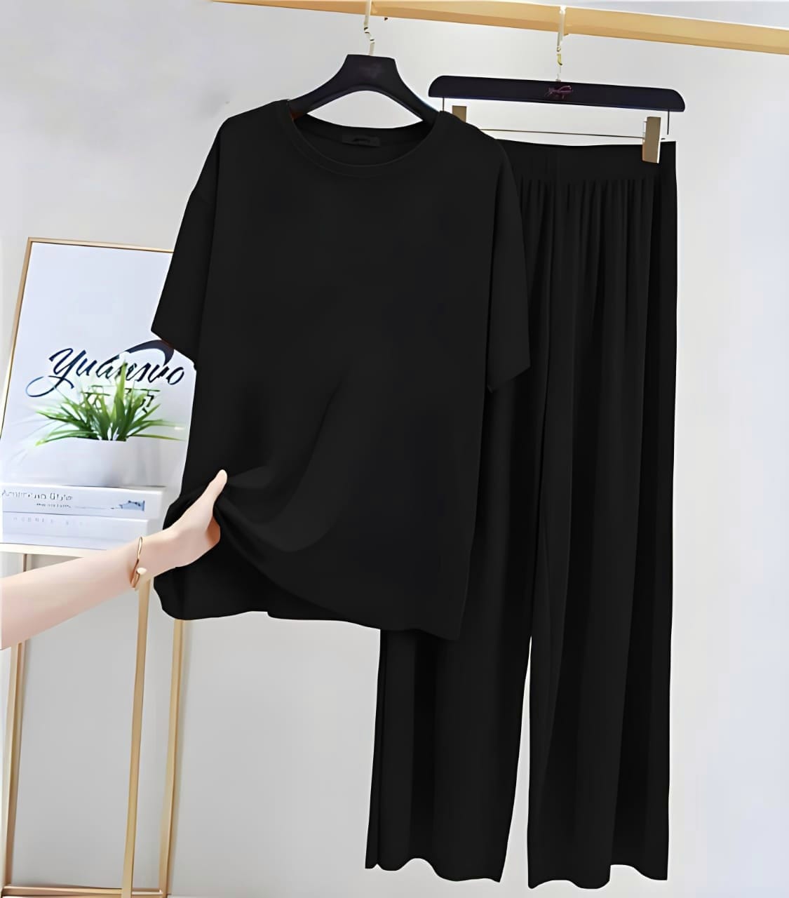 black drop shoulder and pajama woman night suit